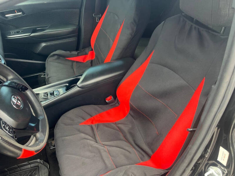 2019 Toyota C-HR XLE