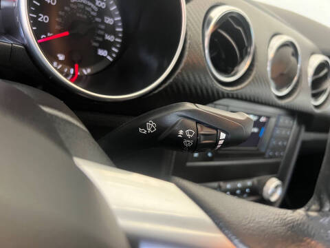 2022 Ford Mustang EcoBoost