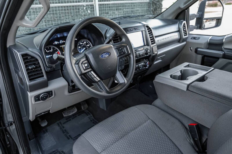 2022 Ford F-350 Super Duty XLT