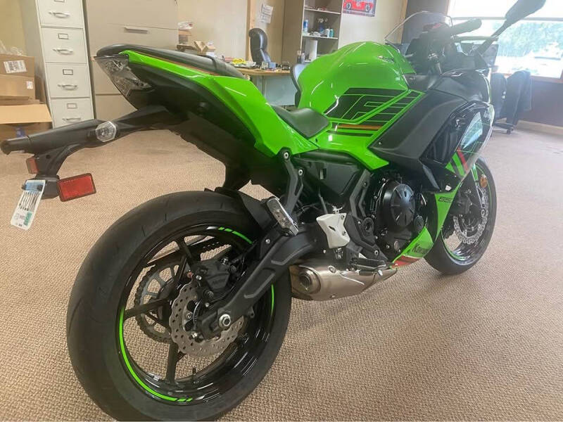 2024 Kawasaki Ninja 650 ABS KRT Edition