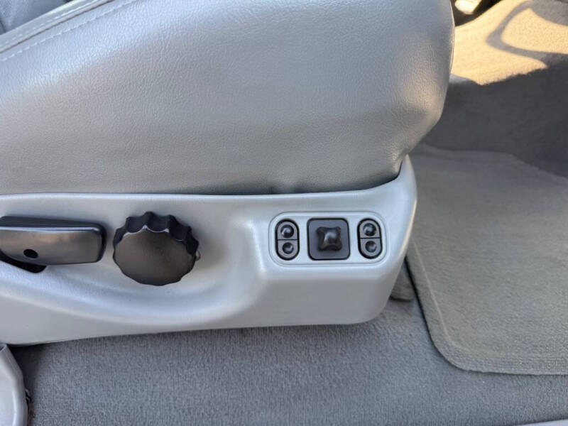 2005 Ford Excursion XLT