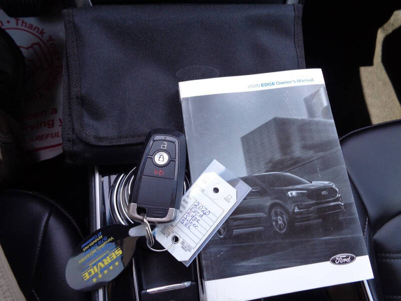 2020 Ford Edge SEL