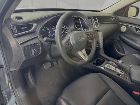 2025 Infiniti QX50 Luxe