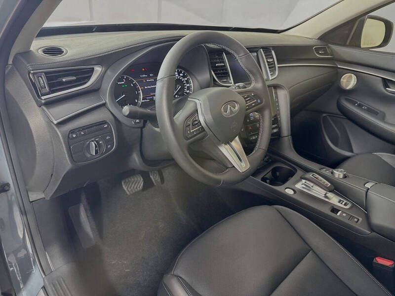 2025 Infiniti QX50 Luxe