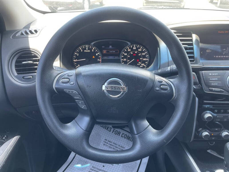 2017 Nissan Pathfinder S