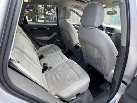 2011 Audi Q5 2.0T quattro Premium Plus