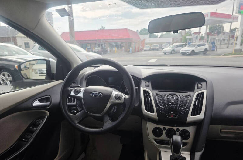 2013 Ford Focus SE
