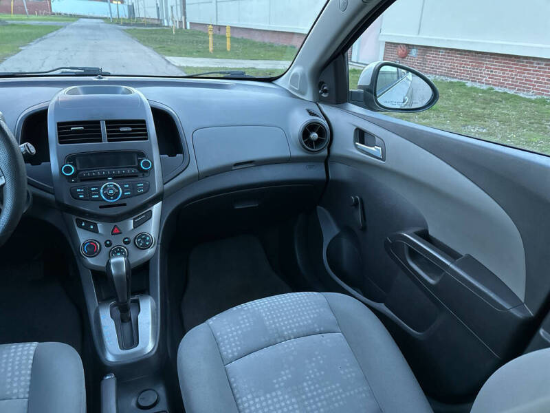 2012 Chevrolet Sonic LS