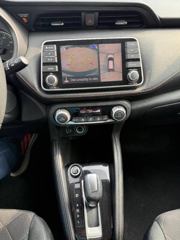 2020 Nissan Kicks SR