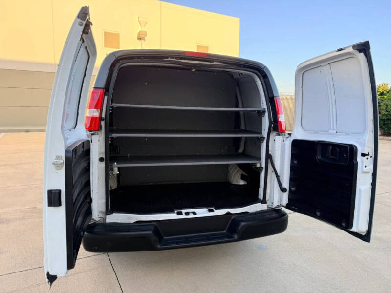 2021 Chevrolet Express 2500
