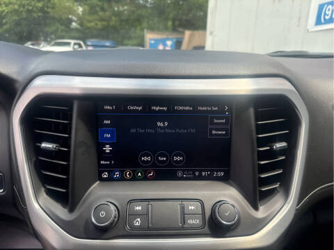 2023 GMC Acadia SLE