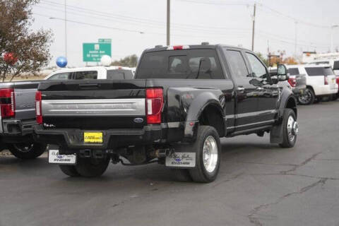 2022 Ford F-450 Super Duty Platinum