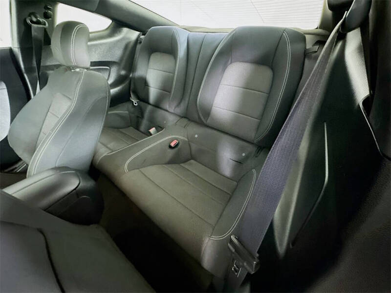 2015 Ford Mustang V6