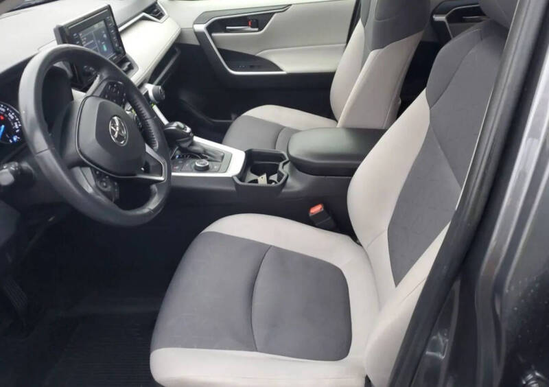 2021 Toyota RAV4 Hybrid XLE