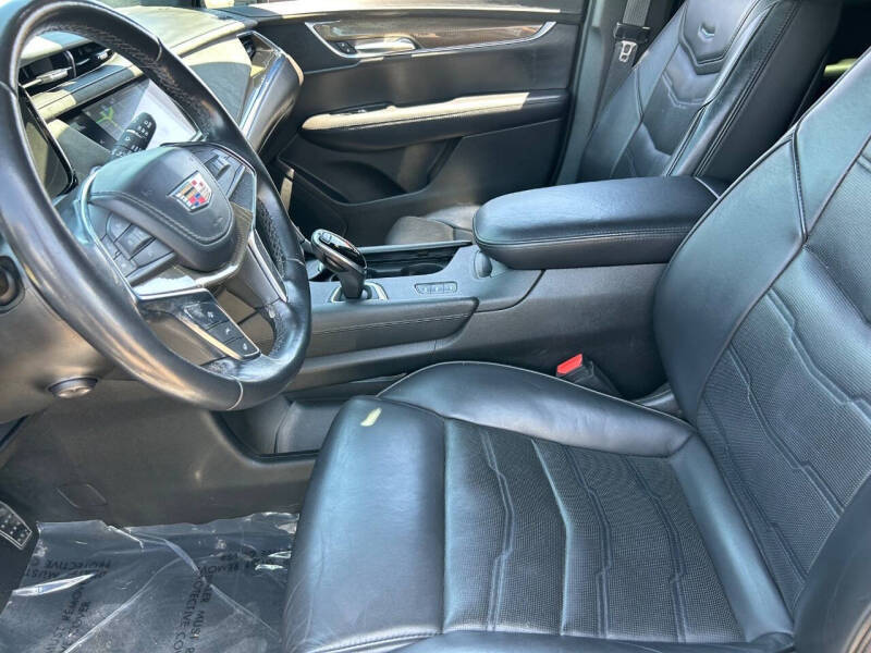 2018 Cadillac XT5 Platinum