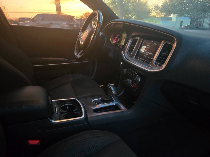 2019 Dodge Charger SXT
