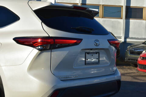 2021 Toyota Highlander LE