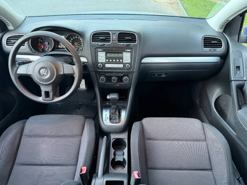2010 Volkswagen Golf 2.5L PZEV