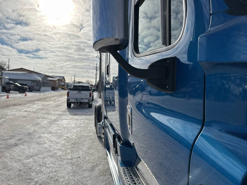 2016 Freightliner Cascadia
