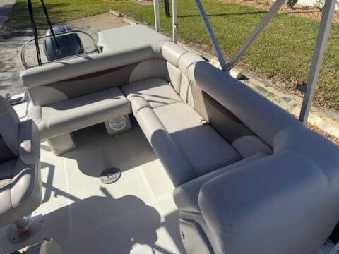 2018 Hurricane Fundeck FD196F deck