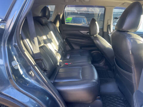 2016 Nissan Rogue SV