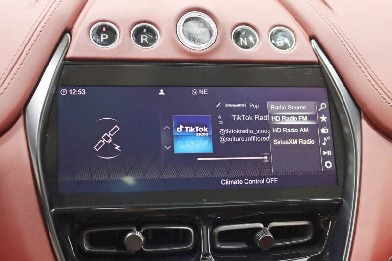 2021 Aston Martin DBX