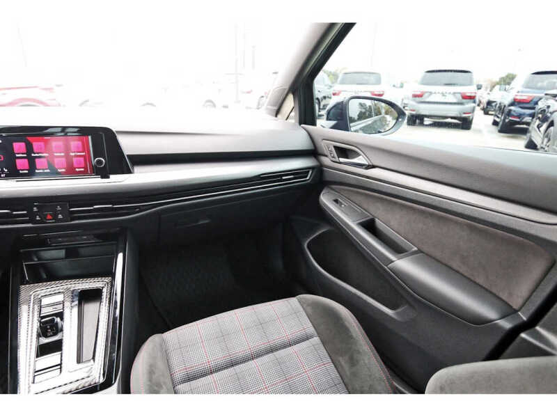 2023 Volkswagen Golf GTI 40th Anniversary Edition