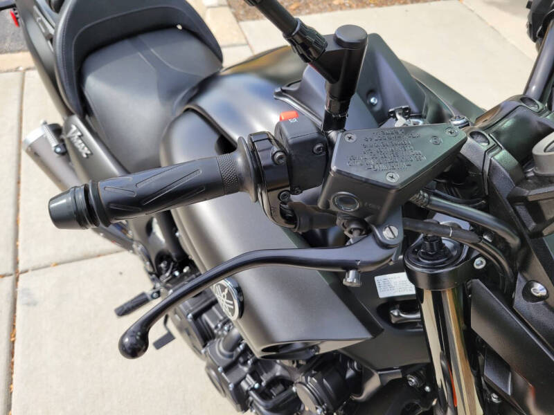 2020 Yamaha VMAX Matte Raven Black