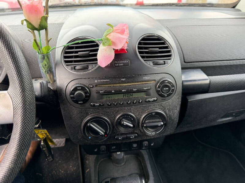 2006 Volkswagen New Beetle Convertible 2.5