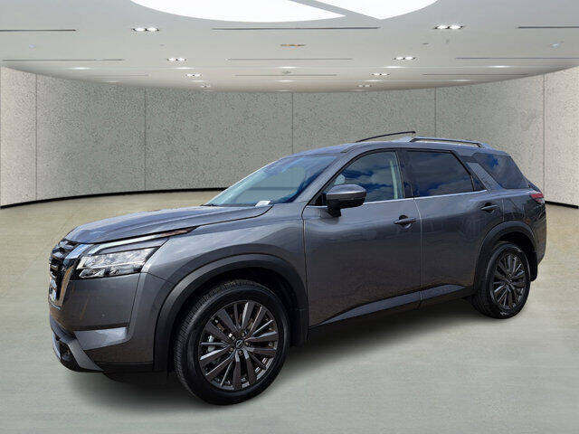 2024 Nissan Pathfinder SL