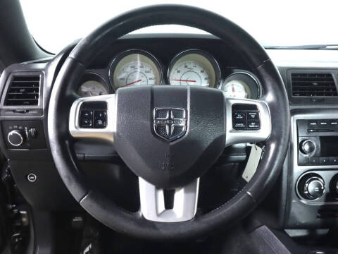 2011 Dodge Challenger SE