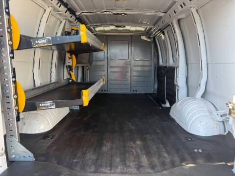 2023 GMC Savana 2500