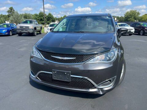 2017 Chrysler Pacifica Touring-L