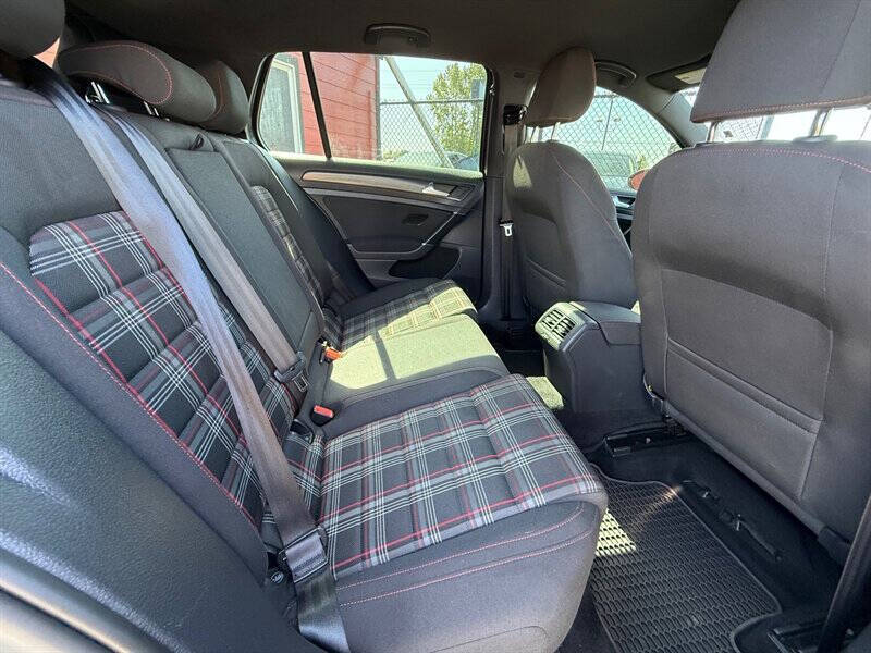 2018 Volkswagen Golf GTI S