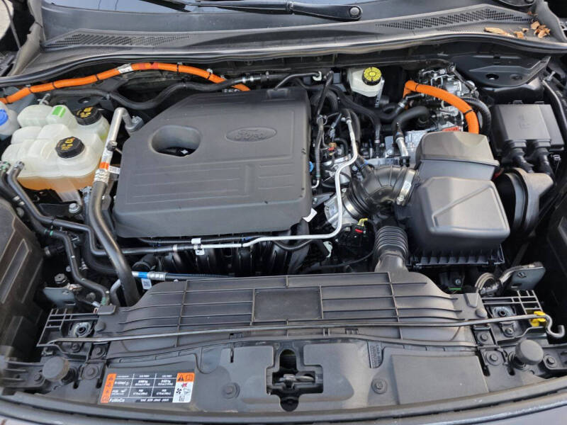 2020 Ford Escape Hybrid Titanium