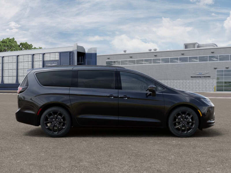2027 Chrysler Pacifica Limited