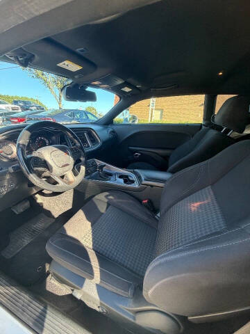 2019 Dodge Challenger SXT