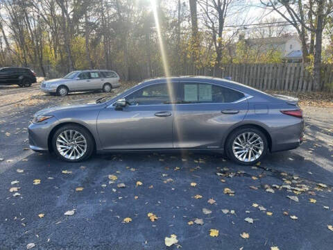 2019 Lexus ES 300h