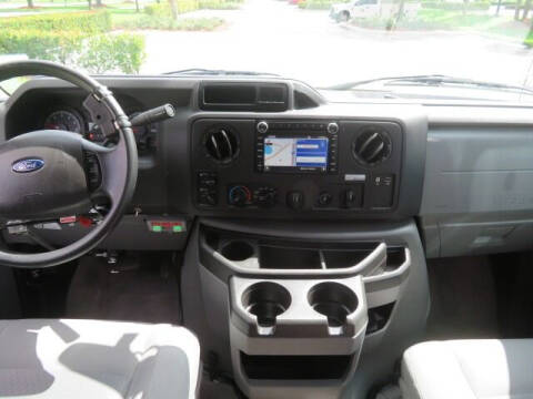 2014 Ford E-Series E-150 XLT