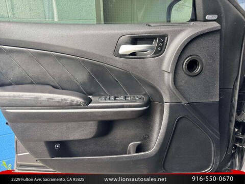 2017 Dodge Charger SXT