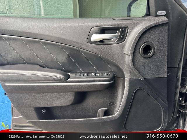 2017 Dodge Charger SXT