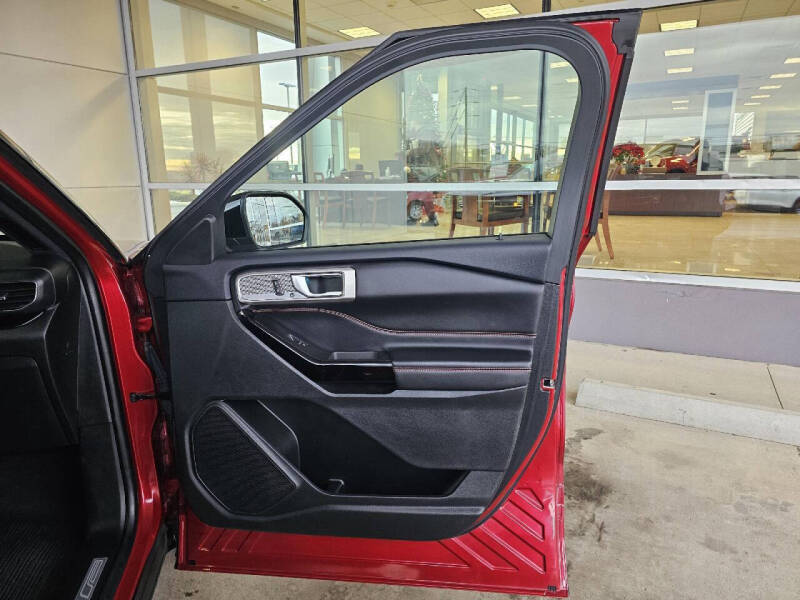 2023 Ford Explorer ST-Line