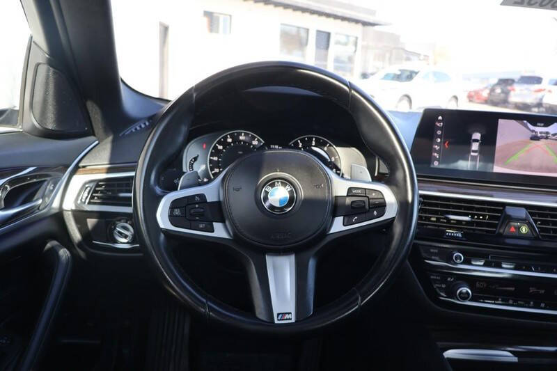 2019 BMW 5 Series 530i