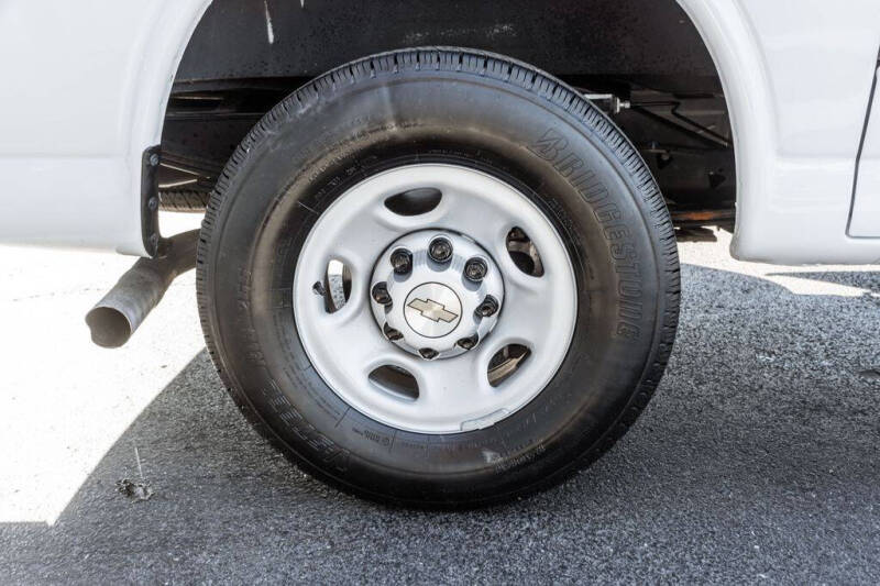 2024 Chevrolet Express 2500