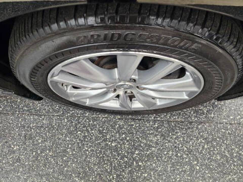 2015 Infiniti Q50 Premium