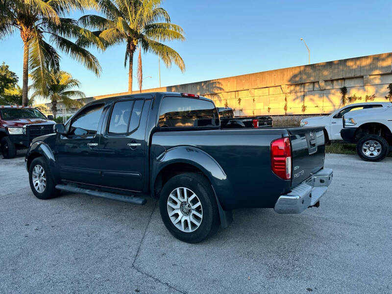 2013 Nissan Frontier SL photo 11