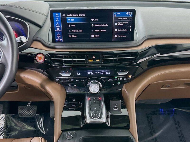 2025 Acura MDX w/Tech
