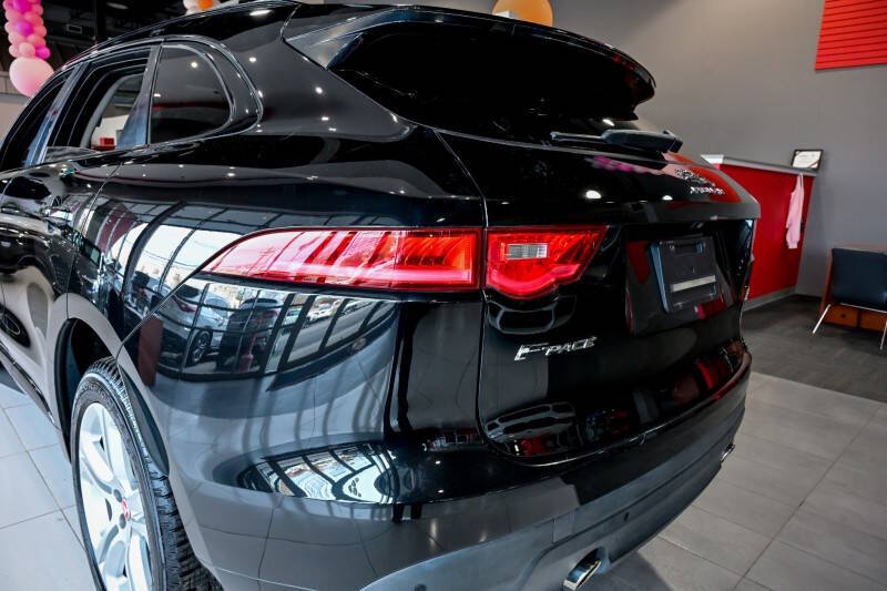 2019 Jaguar F-PACE 25t R-Sport