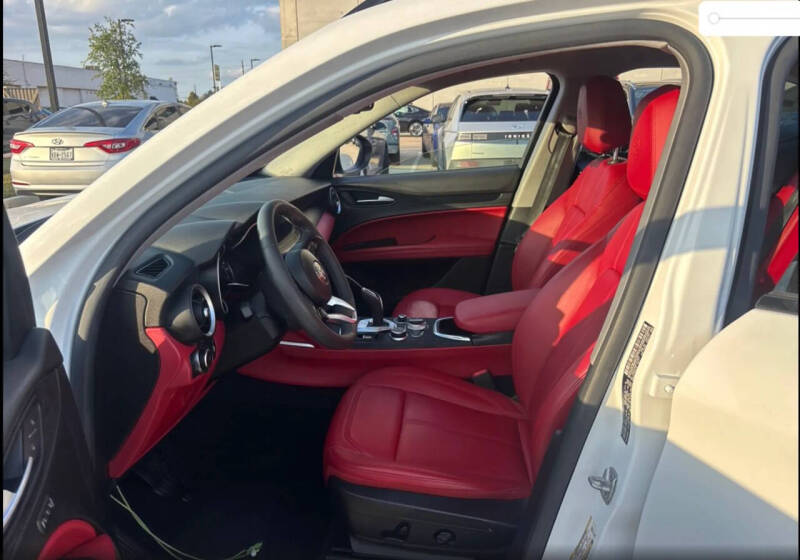 2020 Alfa Romeo Stelvio Sport