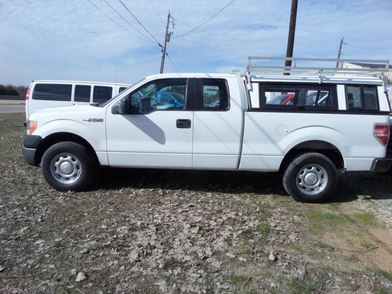 2013 Ford F-150 for sale at AUTO FLEET REMARKETING, INC. in Van Alstyne TX